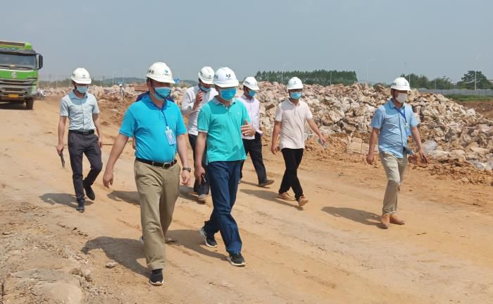 7.1����ֳ����������� ��700.jpg