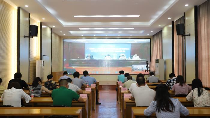 9.1�ܳа���˾�ֻ᳡���������������� ��700.JPG