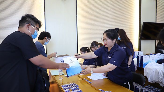 Ϊ��Ա��������Ƭ���·��������������� ��.JPG