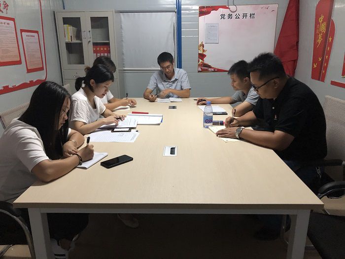 �˶��ֳ�������������С�� ��.jpg