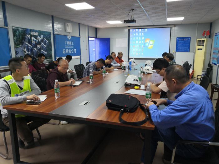 9������Ŀ���л��ֳ������������˲ӱ� ��.jpg