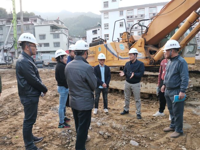 �����ܡ�����������Сѧ��Ŀ����������������츣 ��.jpg