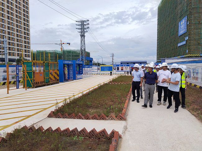 ��Ħ��Ŀ�ֳ������������������Ʊ��� �㣨��ͼ��.jpg