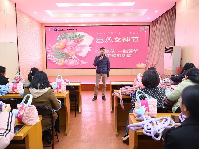 1741566884450499.jpg 杨阳讲话(修图).jpg